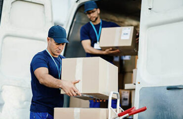 Jak tanio i bezpiecznie zorganizować przeprowadzę do Anglii? Przeprowadzki Anglia Polska z MikeBus