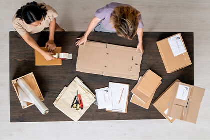 Jakie wymiary paczki do Anglii są najbardziej opłacalne dla nadawcy? Przewóz paczki do Anglii z Mike Bus